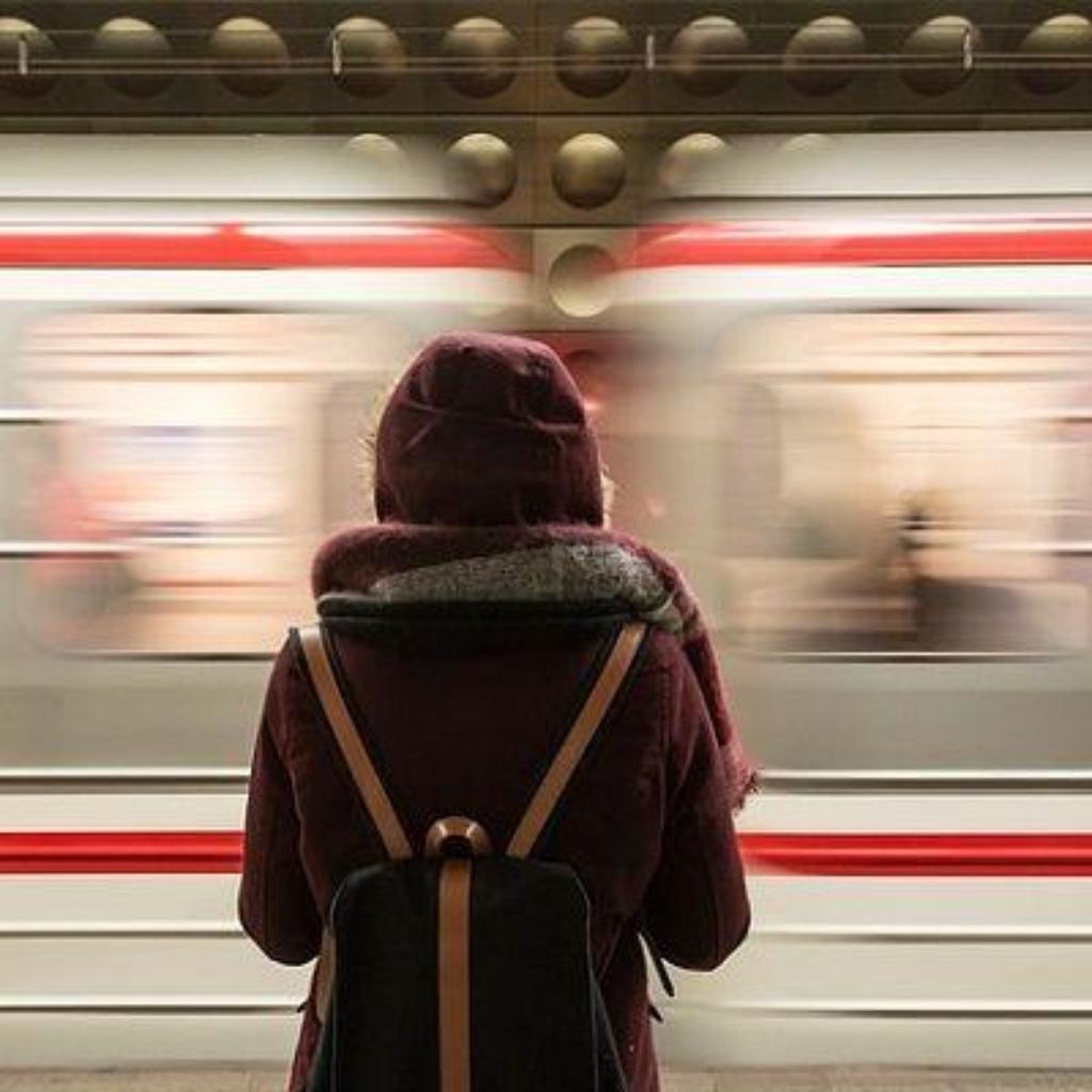 train-2593687_pixabay
